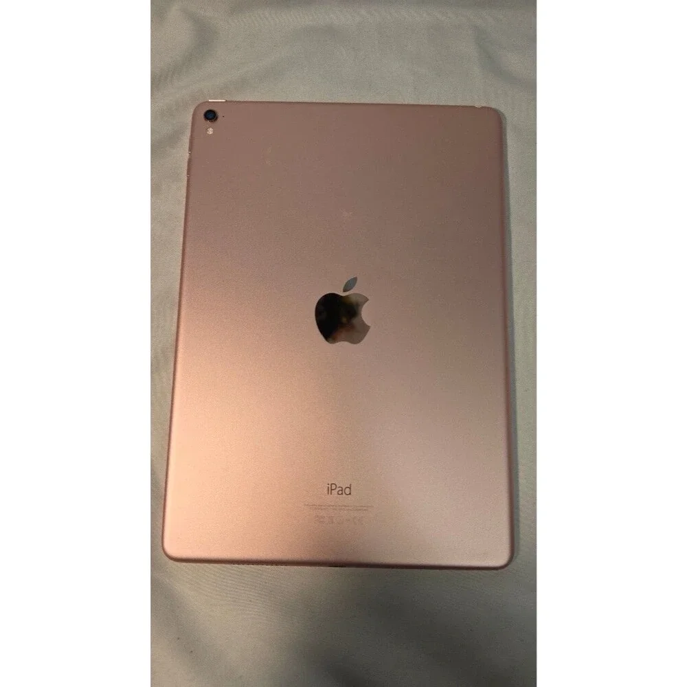 Apple iPad (5th Gen) 32GB 9.6